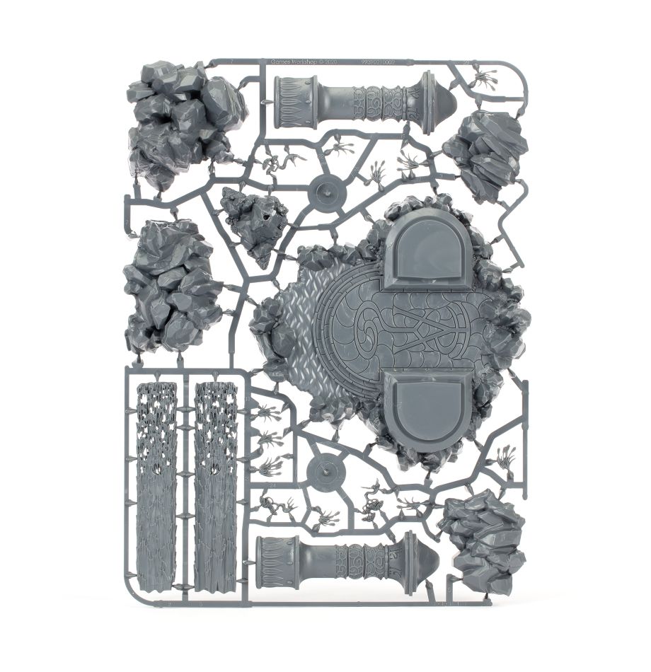 99120210035_LRLShrineLuminorSprue01-3